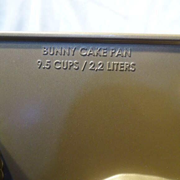 Nordic Ware 3D Easter Egg Bunny Rabbit Cake Pan - Picture 6 of 7